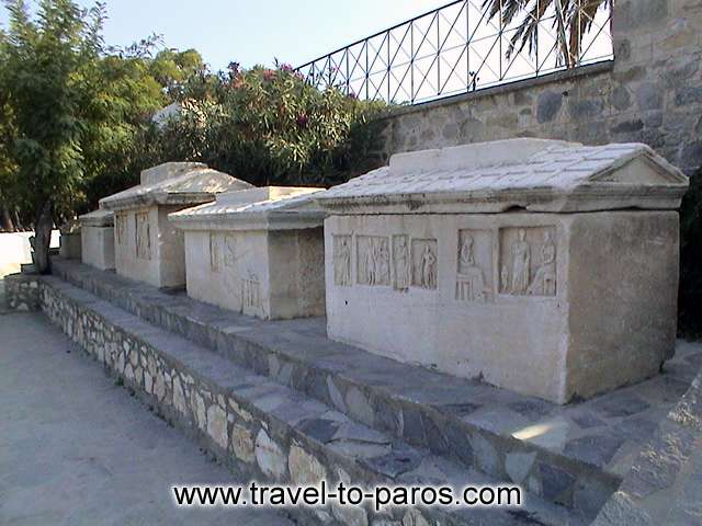 ARCHAEOLOGICAL MUSEUM OF PAROS - the discoveries of excavations reveal aspects of the important history of the island.