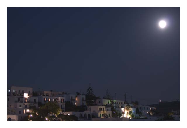 FULL MOON - Full moon and a beautiful night in Naoussa, Paros.